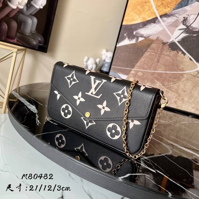 Factory P price chip version M69977 black, M80482 black new three-piece set This