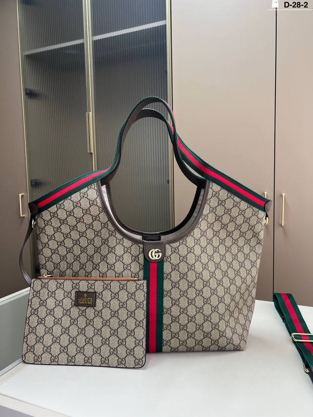 Gucci Cool Tote Bag Versatile Classic Closed Eyes Retro High-end Also comes with