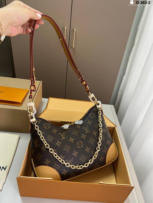 Big chip version Lv croissant bag Vintage classic shoulder bag One shoulder cros