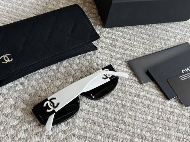 Chanel 5525 panda color matching narrow frame sunglasses are hard not to love C