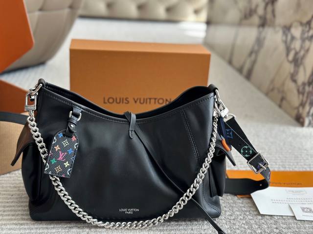 Medium original Carryalldark medium handbag This Carrvall Dark medium handbag is