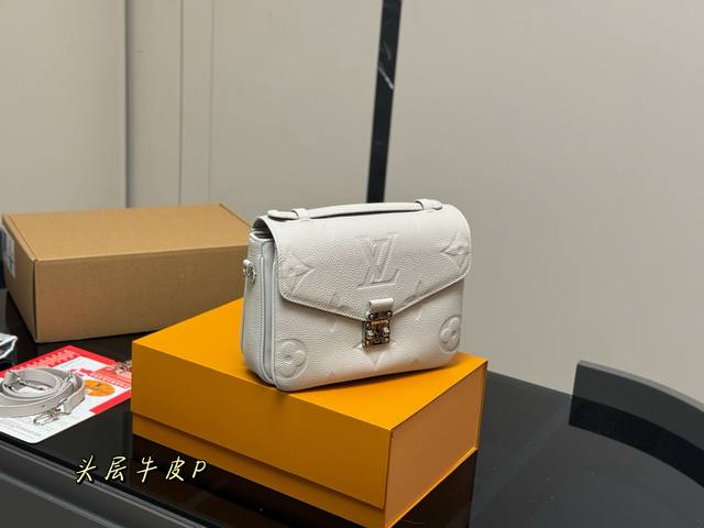 with folding box airplane box Size: 25Cm Lv cowhide quality messenger bag Upgra