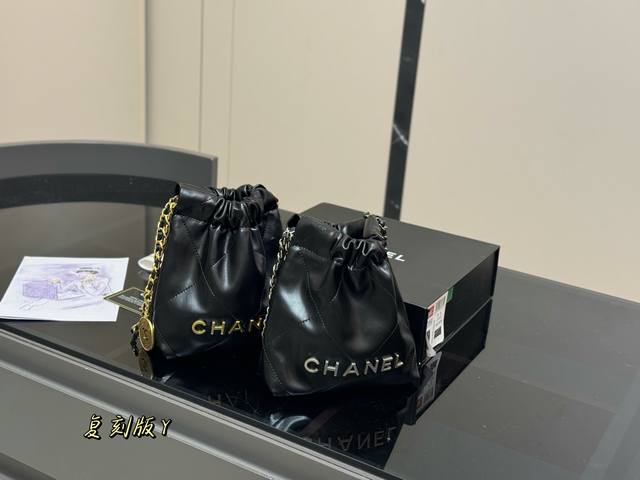 with folding box Size: 20*20Cm Chanel Mini 22Bag The smaller version of 22Bag l