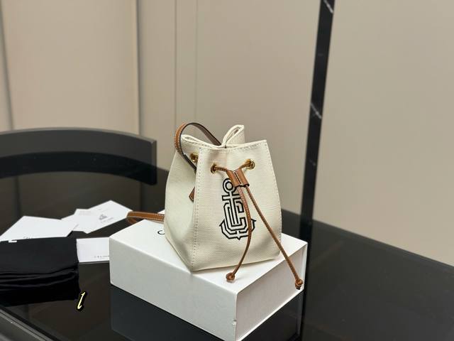 with box Size: 14*19Cm Celine bucket bag new Celine I have always liked denim b