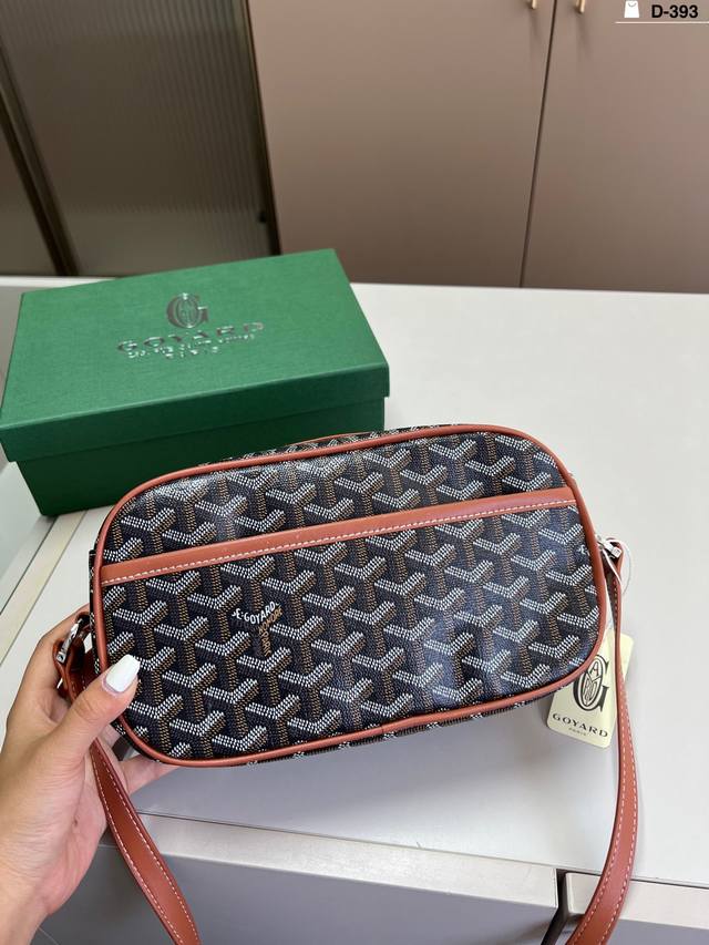 Goyard Camera Bag For boys and girls! The effect of wearing it is absolutely ama