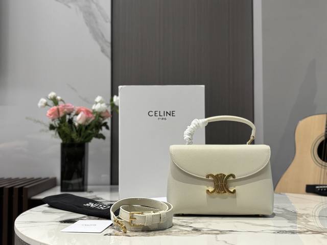 with boxSize: 20.5*13Cm Celine's new Teen Nino The internal structure is layered