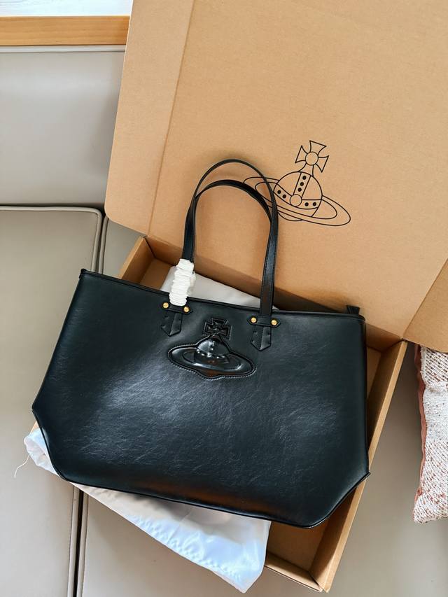 with box Size: 45*30Cm Recent loot Viviennewestwood's large black tote bag The