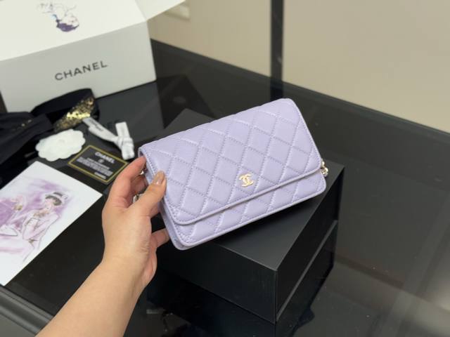 with pendant and folding box Size: 19*12Cm Chanel classic fortune bag Woc The q