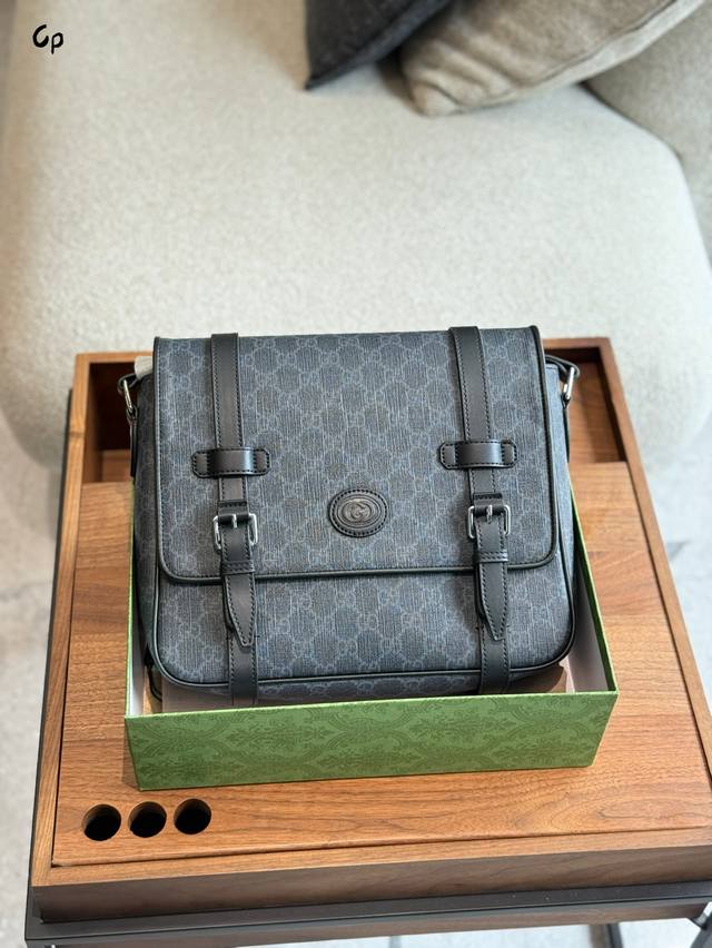 Handsome postman Guccisupreme canvas difference flip Handsome postman Gucci Sup