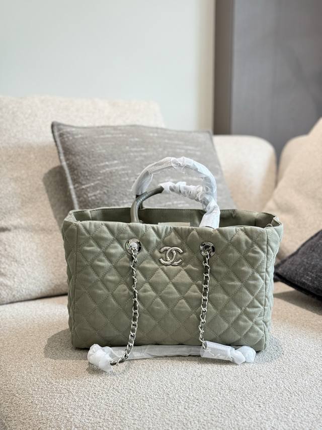 Chanel canvas green shopping bag 30