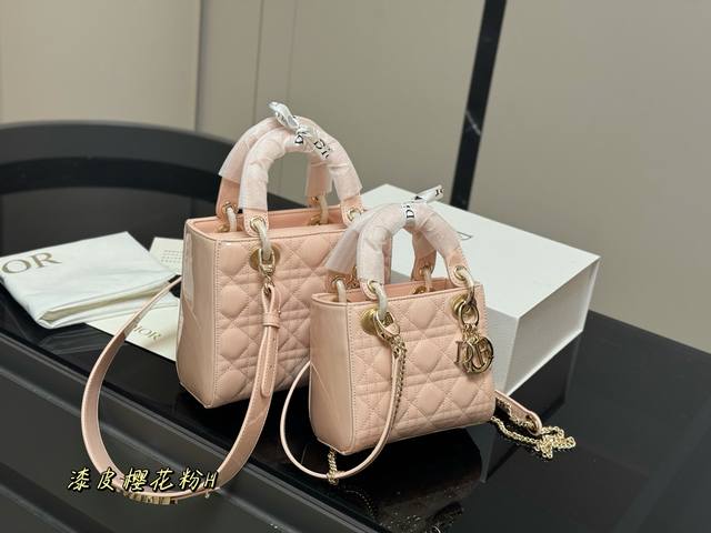 comes with folding box Size: 20*18Cm 17*13Cm High-quality version. Upgraded shi