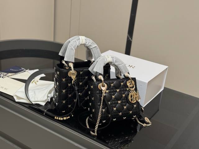 with folding box Size: 17cm 20cm High-quality version. Upgraded top-grade origi