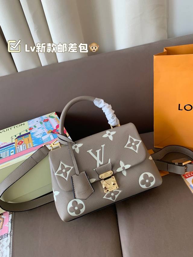 with folding box Lv new messenger bag hand-held shoulder crossbody style super