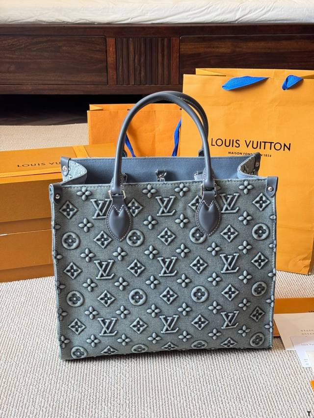 Lv Onthego New Jungle Bag Onthego is definitely one of the must-have commuter to