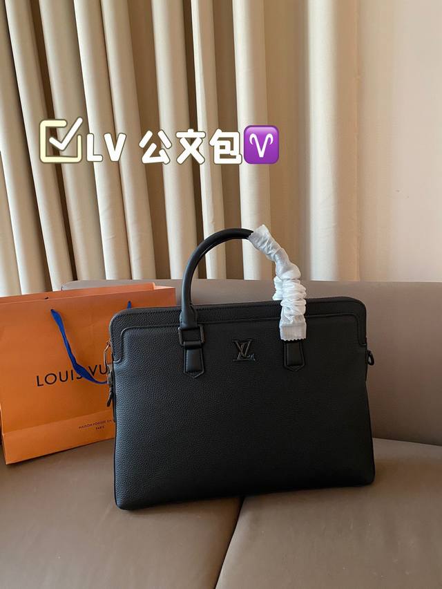 pure leather size 38.28 Lv briefcase Steady and elegant, fashionable and elegant