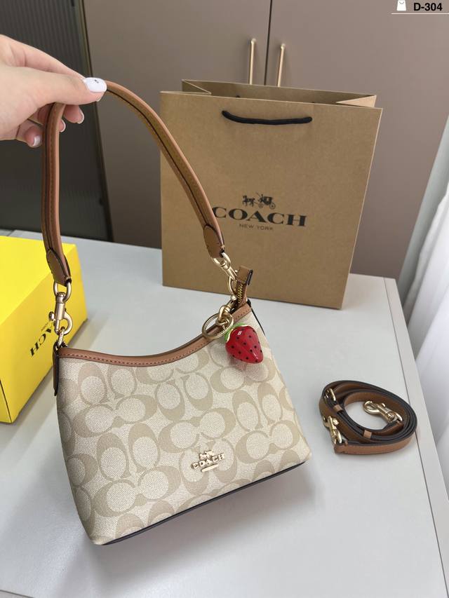 with strawberry pendant Coach Hobo Bag Full of design sense Super high-end fash