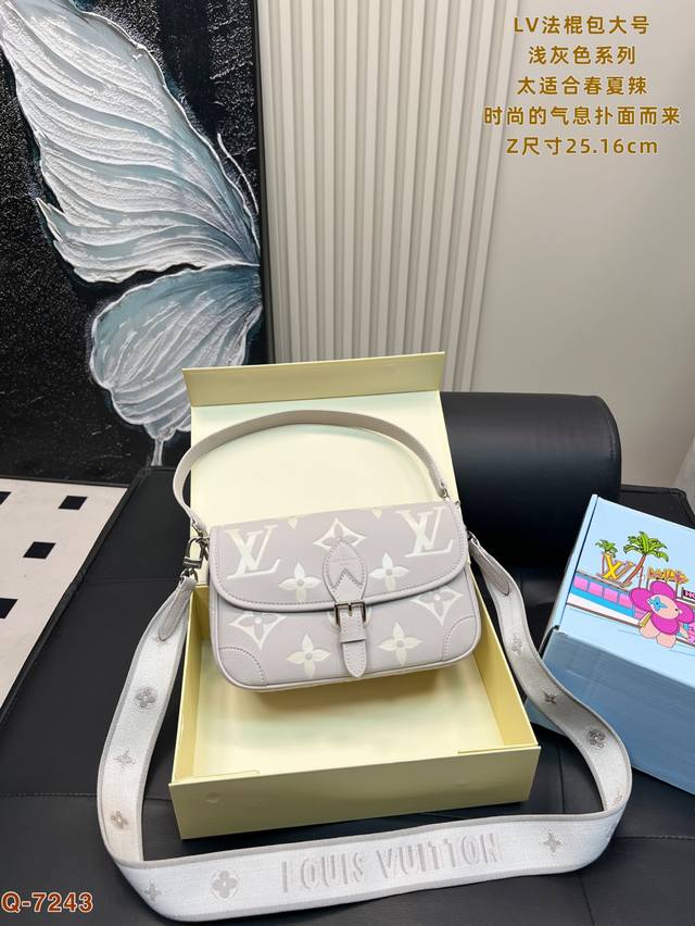 with full gift box Lv new baguette bag large size Macaron light gray series wil