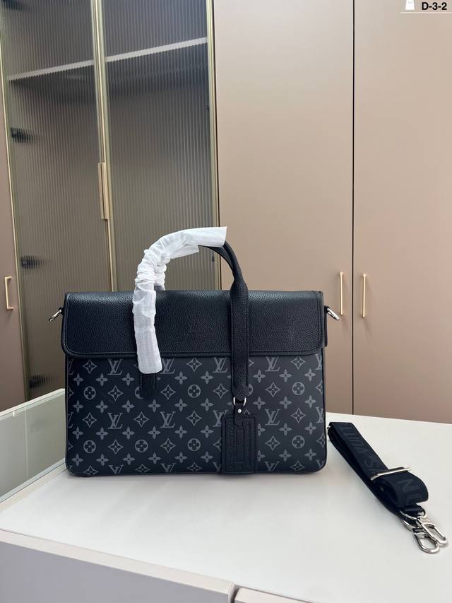 Lv Louis Vuitton men's briefcase Can be worn crossbody or by hand Large capacity