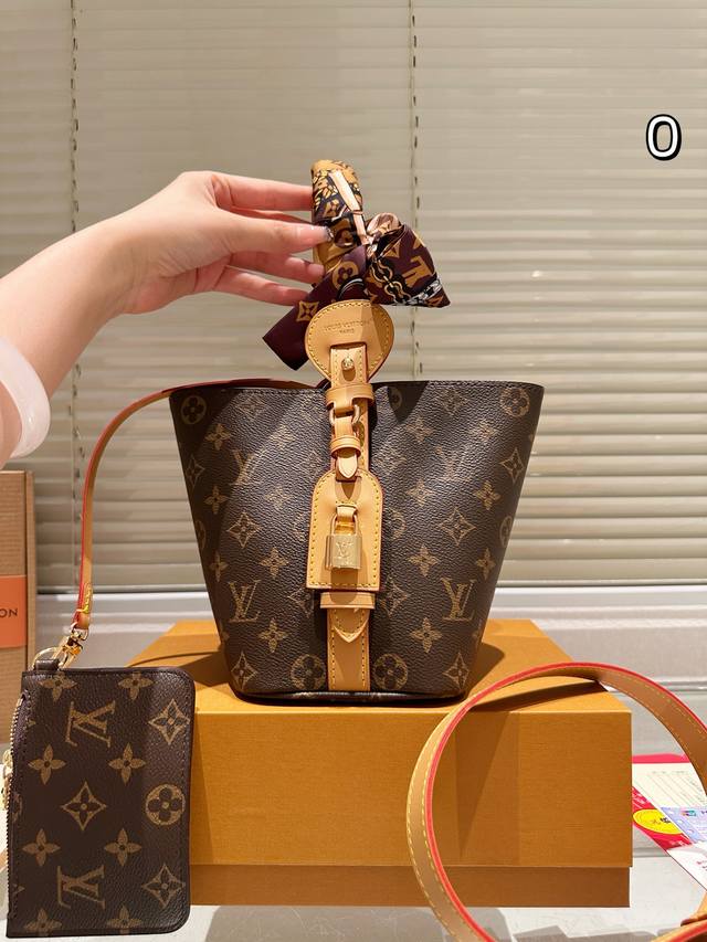 Chip with scarf Folding gift box airplane box new product Lv counter latest All