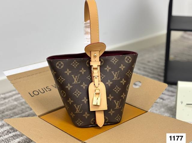 with airplane box folding box blind guess this time Lv new dark horse is All In