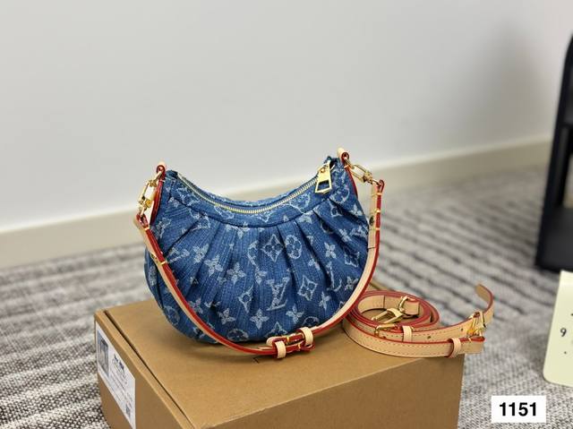 with box Lv denim underarm bag Can be worn on one shoulder or across the body R