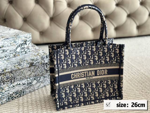 gift box Size: 26*21Cm 36*28 Cm 41*35Cm D's Tote shopping bag Cdbooktote23 lates