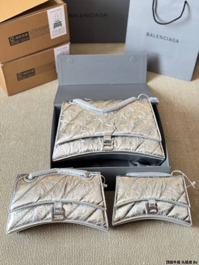 Top-grade original first-layer leather has Bella's unique atmosphere, so cool.