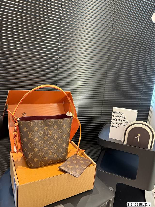 with airplane box folding box blind guess this time Lv new dark horse is All In