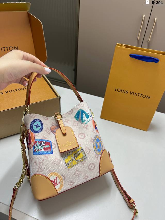 Lv bucket bag. Really high-end, perfect for daily commuting Salty or sweet, the