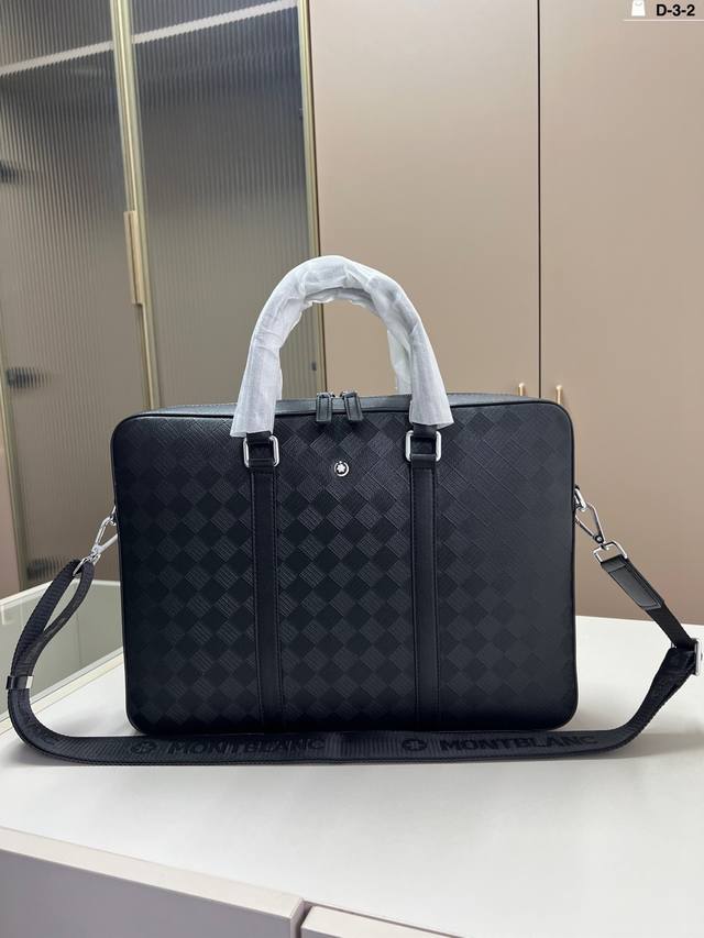 Montblanc Briefcase Steady and elegant, fashionable and classic style, never out