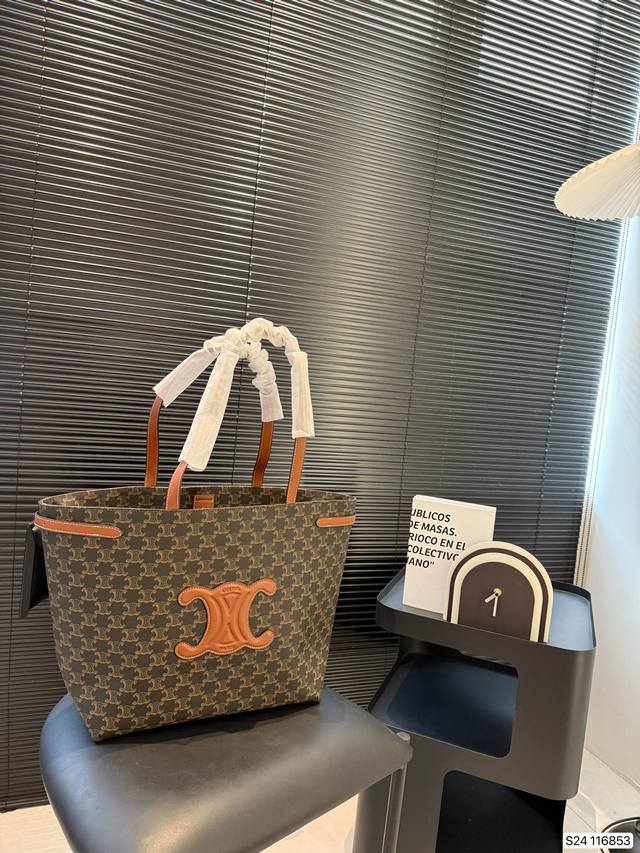 Celine Tote Bag Unique design, fashionable and classic Super versatile Looks coo