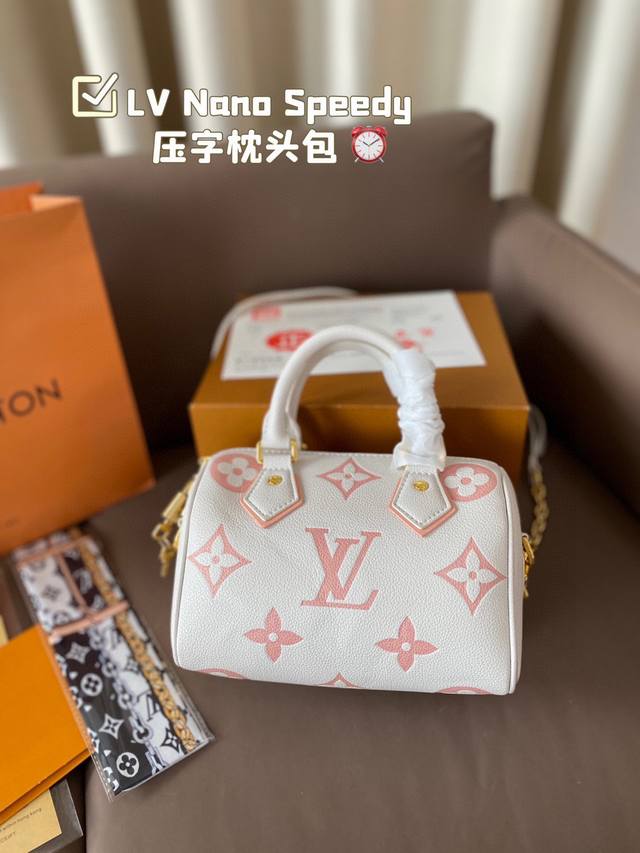 Lv Nano Speedy embossed pillow bag Lv new series pillow bag handbag, the first L