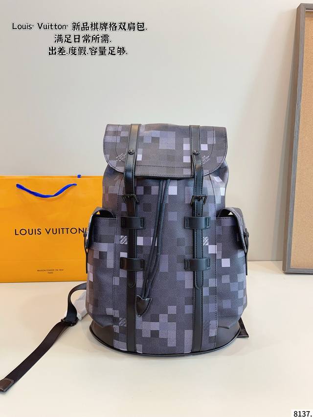 Lv Christopher Backpack I finally found a commuter bag for men that can hold a l