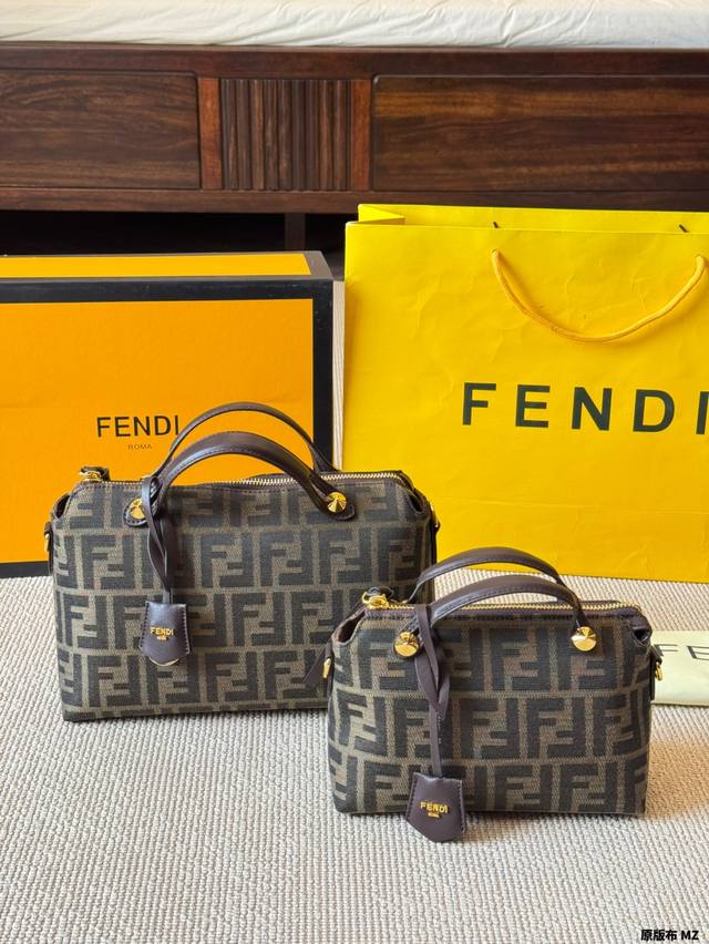 Original cloth Fendi lunch box shoulder bag uses super soft Cuoio Romano leather