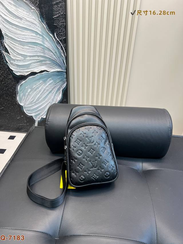 Lv chest bag crossbody shoulder bag With exquisite inlay work Real original fact