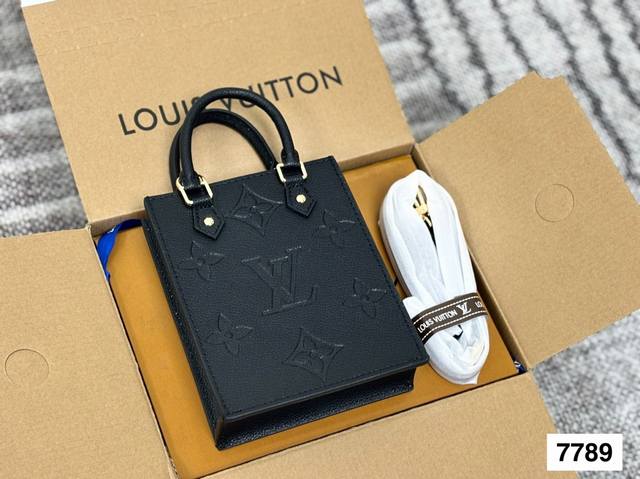 with airplane box folding box Lv music sheet bag This vintage bag is cool and r