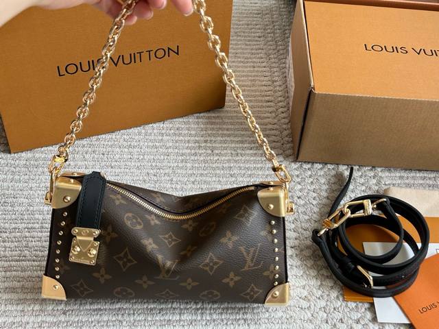 Replica 2025 Early Spring Catwalk Horizontal Small Box Lv Side Trunk Gu Ailing B