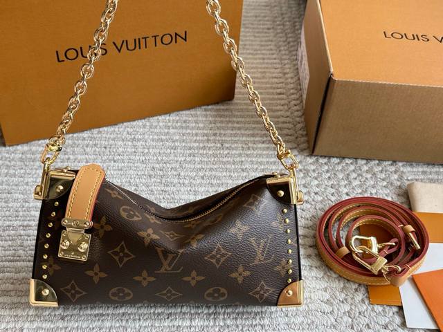 Replica 2025 Early Spring Catwalk Horizontal Small Box Lv Side Trunk Gu Ailing B