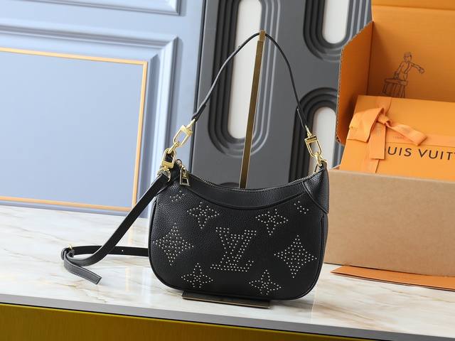 Upgraded original M46735 M46002 This Bagatelle handbag exudes rock style with M