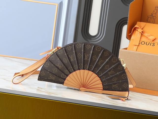 Upgraded original M14804 Lv Fan handbag made of Monogram canvas, debuted in the