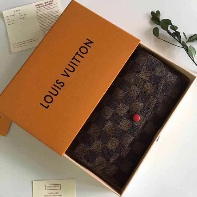 Item No. N63544 Red Introduction Overseas original private goods, this product c