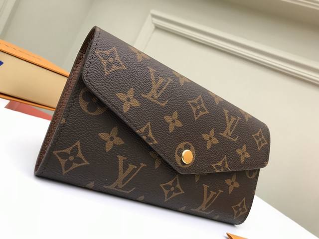 Factory P price Top original M60531 Monogram This envelope wallet is made of ele