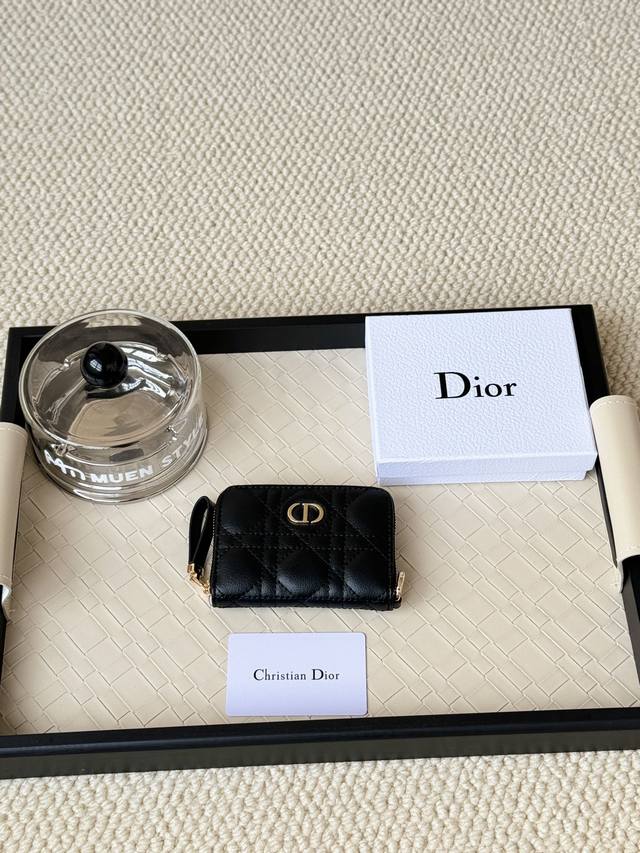 Dior New Caro zipper card holder I love it I originally wanted to buy a wallet b