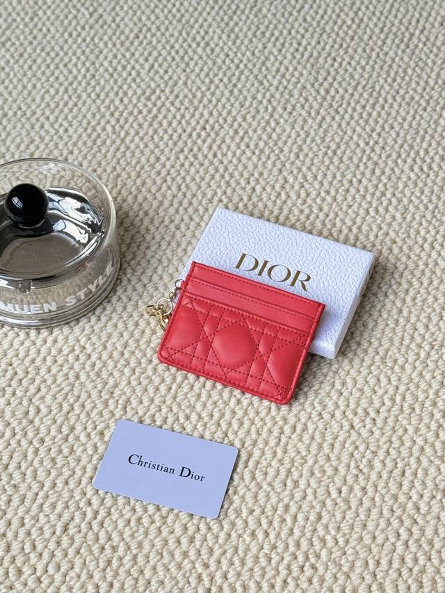 Ladydior Lambskin Code: S0974Ovrb M81B T Lady Dior Five-grid Card Holder Product
