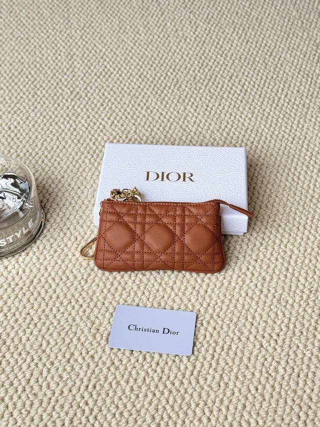 lambskin makes a zippered coin purse key bag Small, cute and mini Mini Size: 14