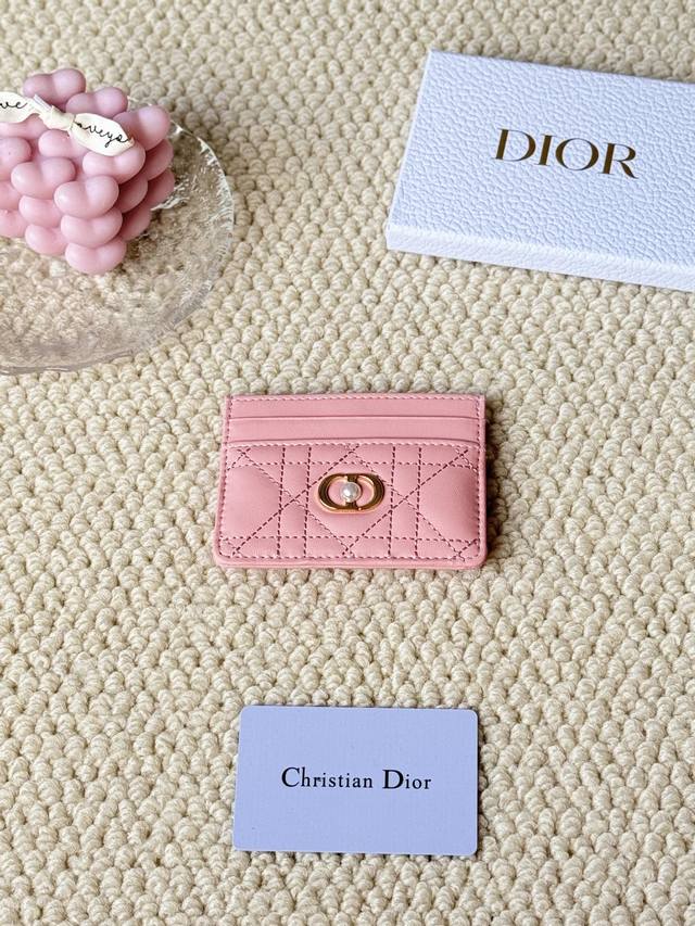 Dior Card Cd Card Holder New Style The front Cd has a mini pearl Code: S3103 Mad