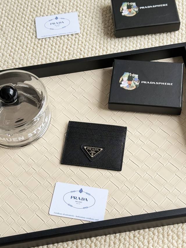 Prada popular card holder, unisex small card holder, black, model 1Mc025, triang