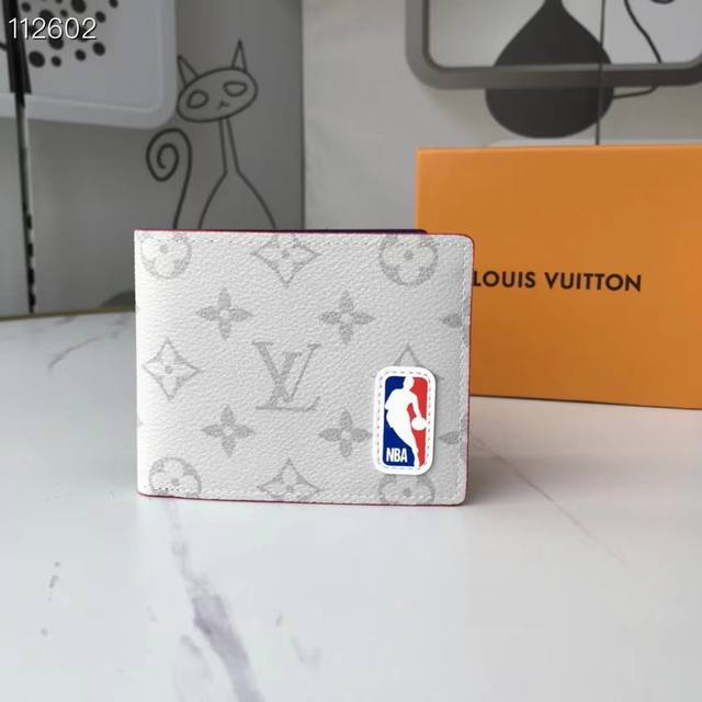 Mm80105Multiple wallet, L Multiple wallet from Louis Vuitton and NBA joint capsu