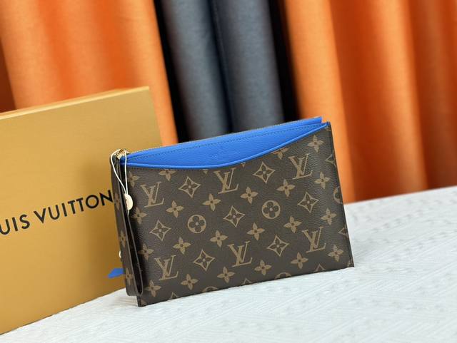 M60910, real object photography This handbag is exquisitely crafted. The Pallas