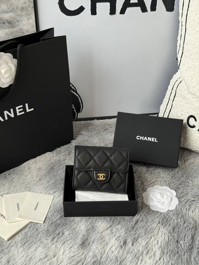 Upgraded version of Chanel. Classic Cf card holder model number A31504 Top leat